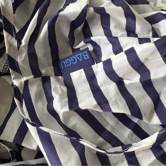 BIG BAGGU Blue White Striped Reusable Foldable Tote Bag Small Zipper Pouch - Picture 12 of 15